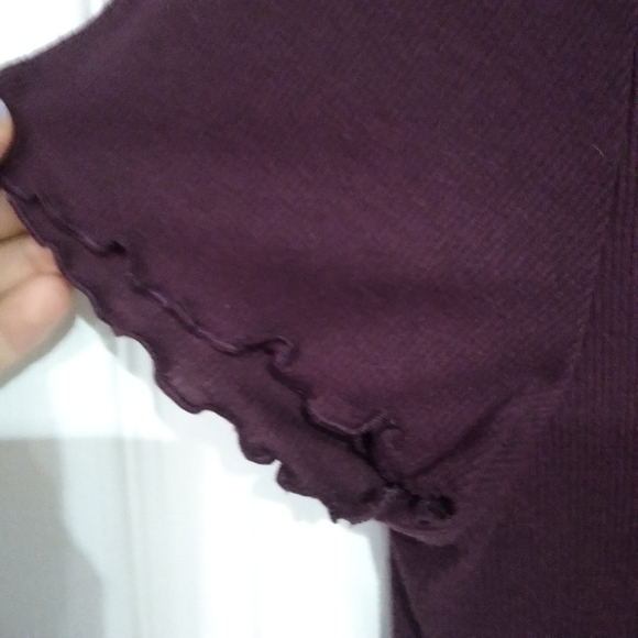 PINK lettuce trim burgundy top - Picture 2 of 3